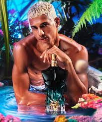 اختبار العطور الرسمي لعينة العطور جان بول غوتييه Le Beau Le Parfum Intense اختبار العطور الرسمي لعينة العطور جان بول غوتييه Le Beau Le Parfum Intense