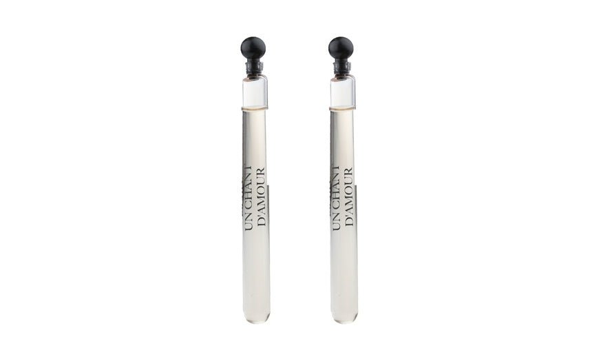 برادا أون شانت دامور أولفاكتوريز ميني 4 مل 0.14 أونصة سائلة. أوز. عطر عطري رسمي، Prada Un Chant D'amour Olfactories mini 4ml 0.14 fl. أوز. hivatalos parfüm minta، Prada Un Chant D'amour Olfactories mini 4ml 0.14 fl. أوز. عطر amostra الرسمي، Prada Un
