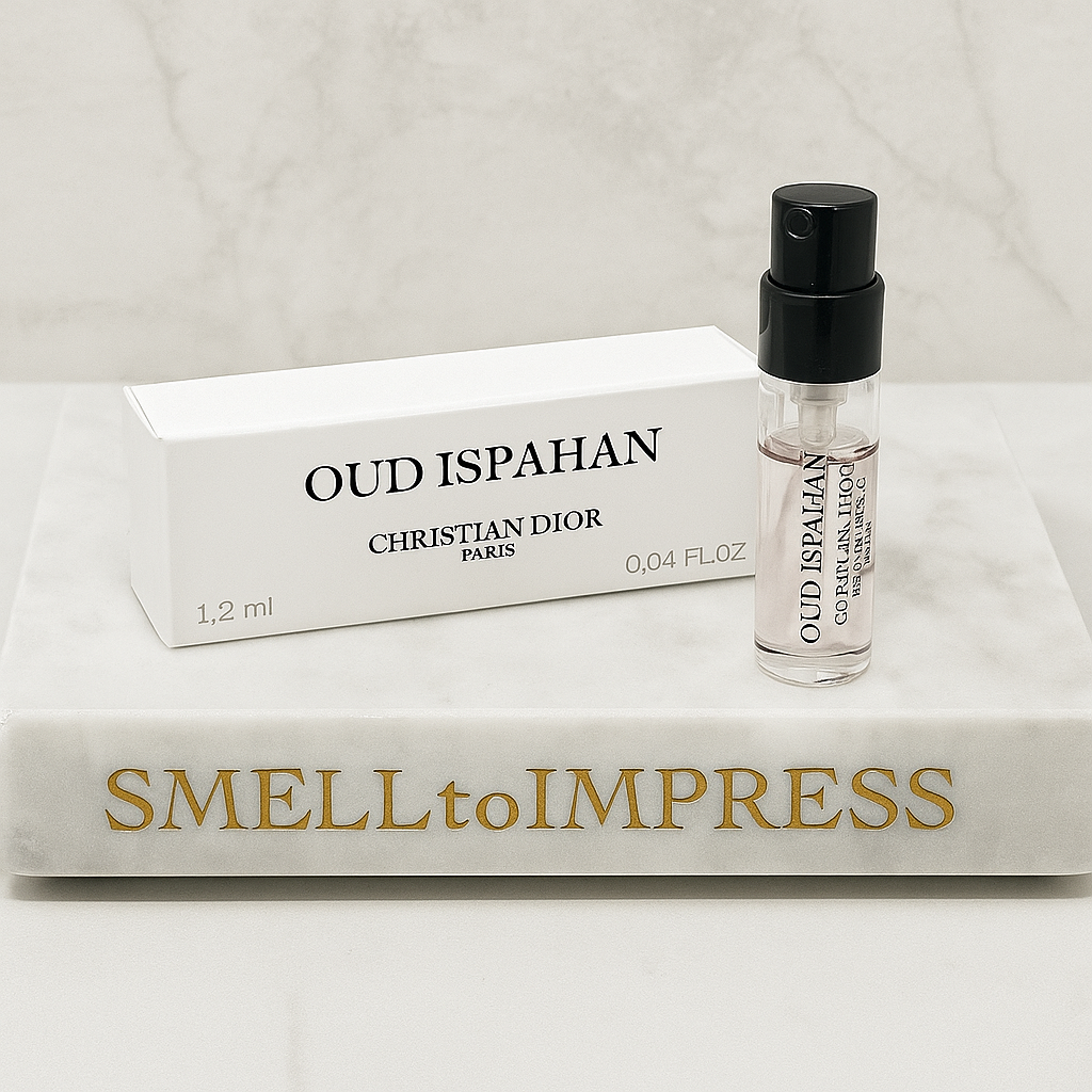 صورة عينات عطر كريستيان ديور عود إيسفهان (للجنسين) EDP 1.2 مل الرسمية على قاعدة رخامية من SmelltoImpress