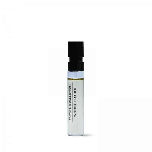 عينة عطر رسمية من كلايف كريستيان وودي ليذر، ٢ مل، ٠.٠٧ أونصة سائلة